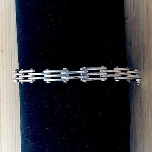 $78 Modern Design Estate Bracelet Sterling Silver 16 Grams Marked 925